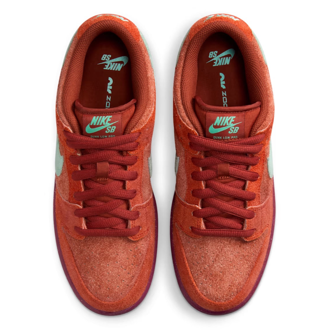 Nike SB Dunk Low Mystic Red