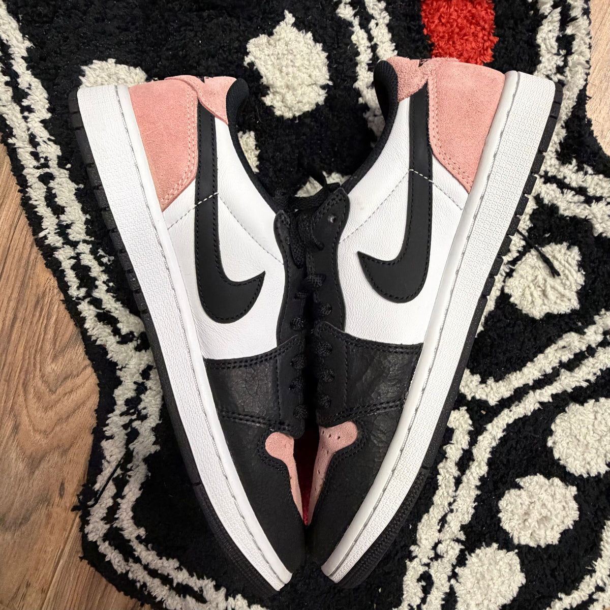 Jordan 1 Low Bleached Coral