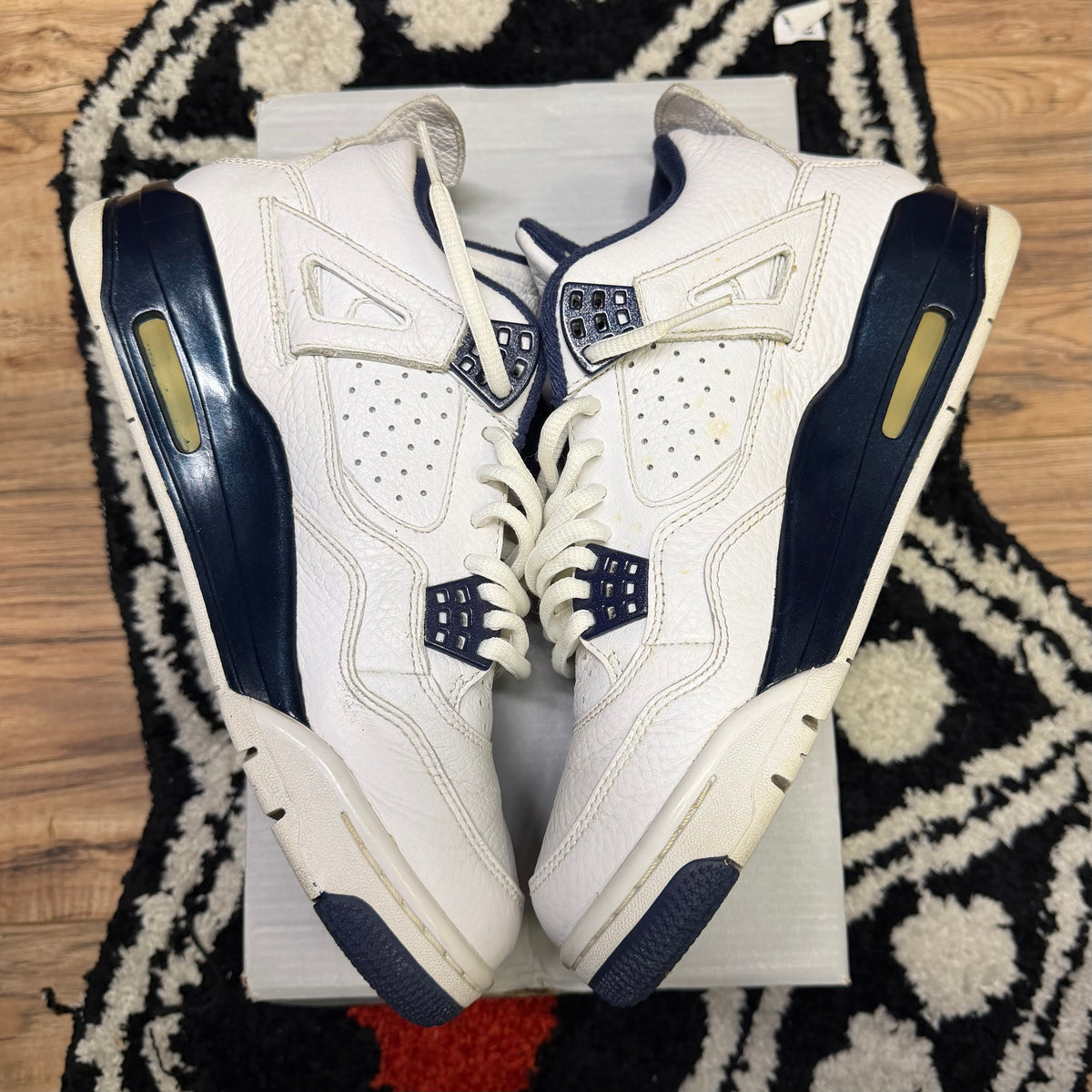 Jordan 4 Retro Columbia (2015)