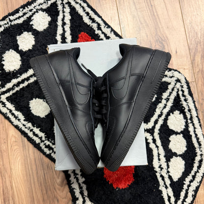 Nike Air Force Low LE Black (GS)(Pre-Owned)