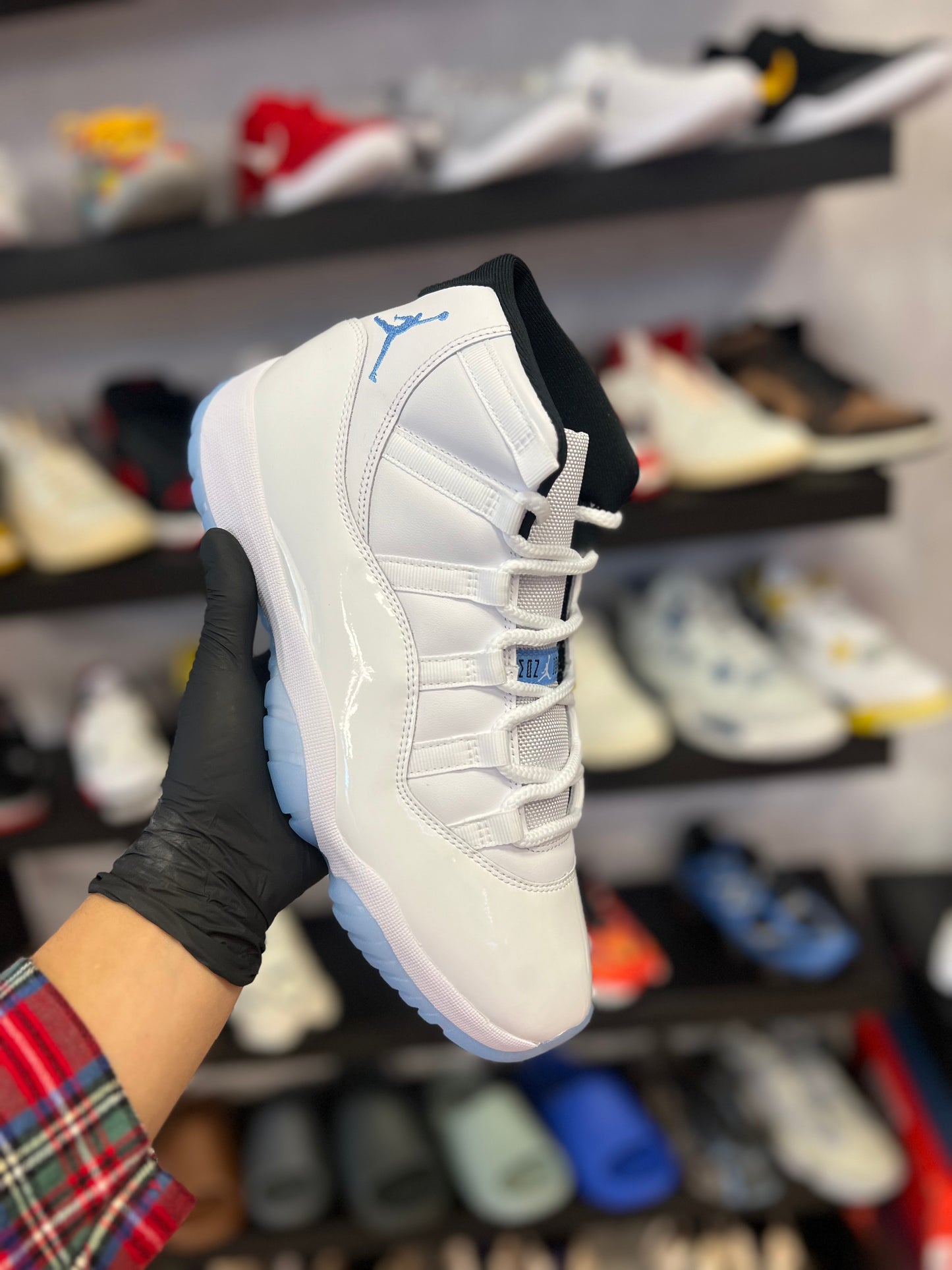 Jordan 11 Legend Blue (2024)