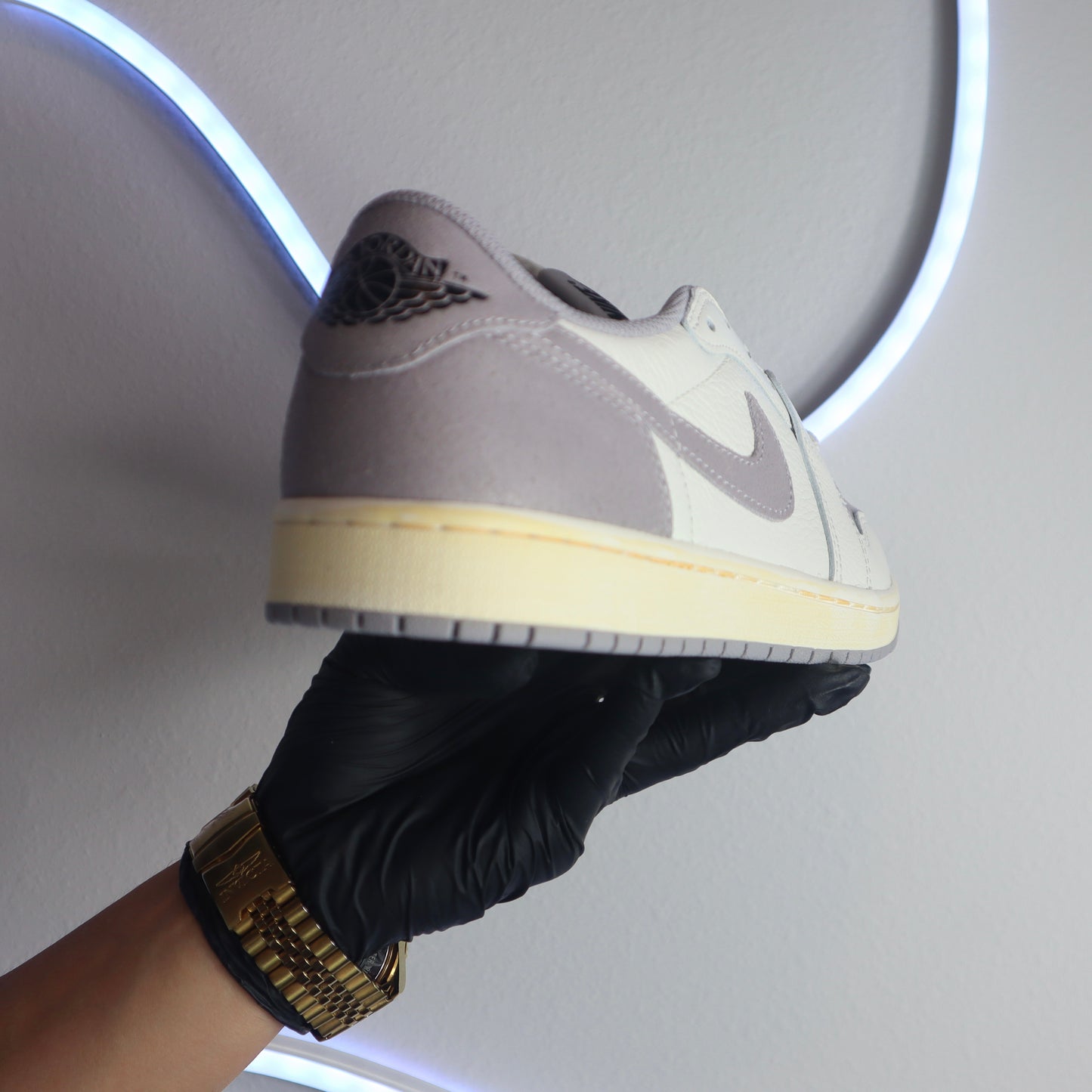 Jordan 1 low Atmosphere Grey