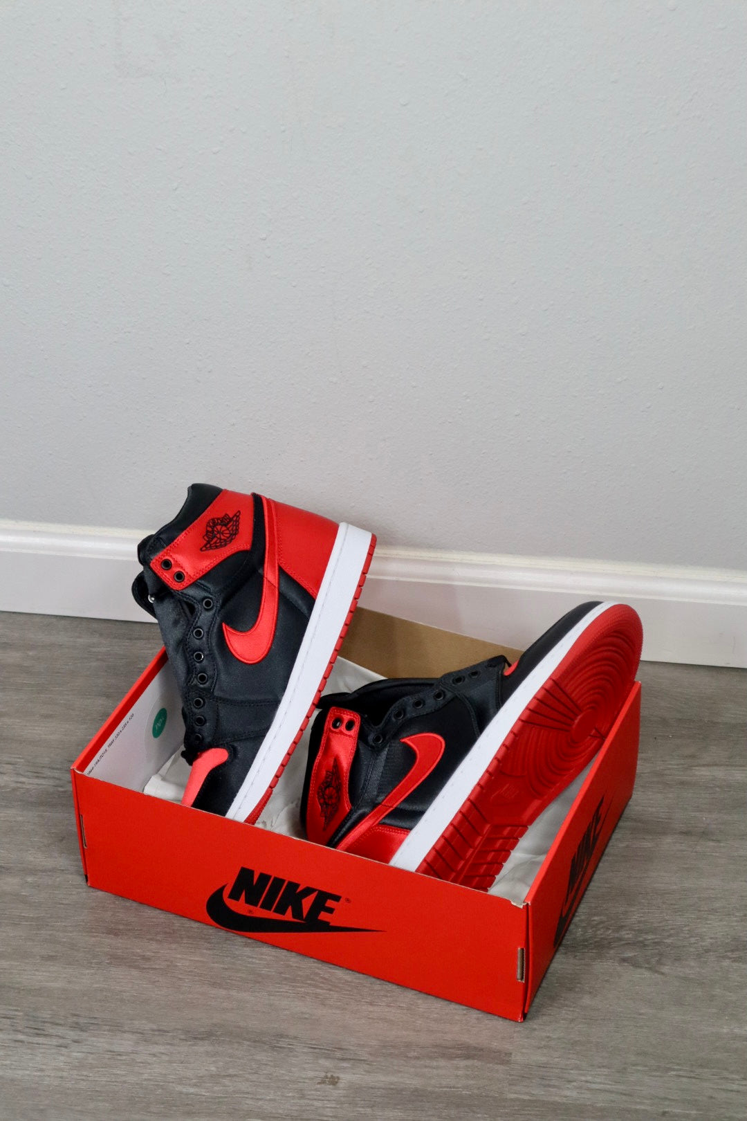 Jordan 1 high Satin Bred