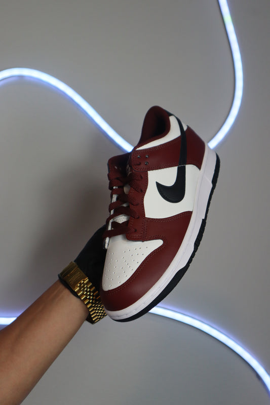 Dunk low dark team red