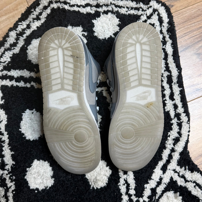 Jordan 1 Low SE Medium Grey Cool Grey White (GS)